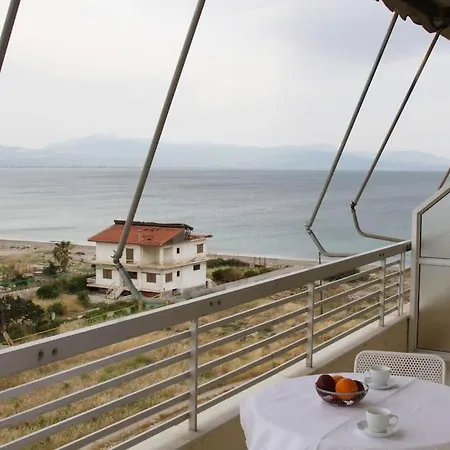 Irida 2br With Amazing Sea View. Loutráki